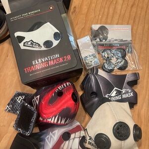 Training Mask 2.0 Elevation – Medium – Includes Extra Filters & Covers